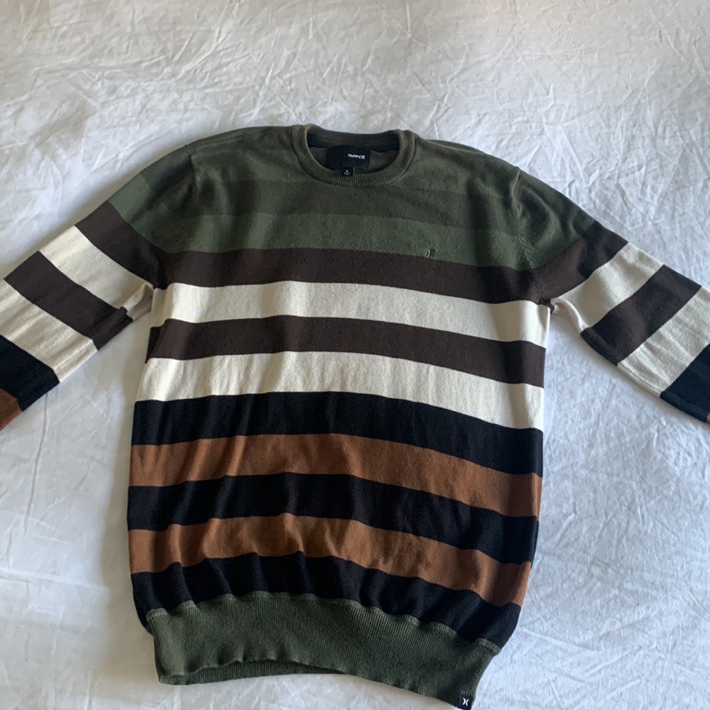 Hurley crew neck sweater